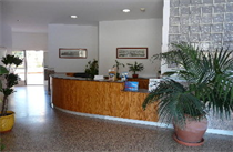 APARTAMENTOS MARACAY - Hotel cerca del Club de Golf Playa Serena