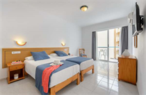VIBRA VILA - Hotel cerca del Aeropuerto de Ibiza San José