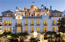 EL PILAR ANDALUCIA - Hotel cerca del Restaurante La Escollera