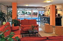 GLOBALES ACUARIO - Hotel cerca del Golf La Rosaleda