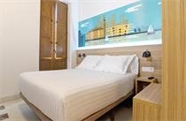 ORIGINAL DOMINO HOUSE - Hotel cerca del Estación  Joaquín Sorolla