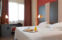 HOTEL AGUSTINOS - Hotel cerca del Aeropuerto de Pamplona Noáin