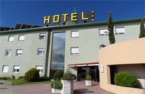 REY ARTURO - Hotel cerca del Valdorros Golf Club - El Enebral